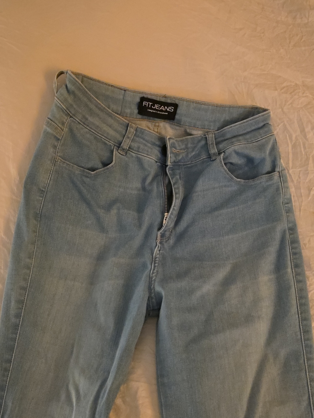 FITJEANS Light Wash High-Rise Women's Jeans